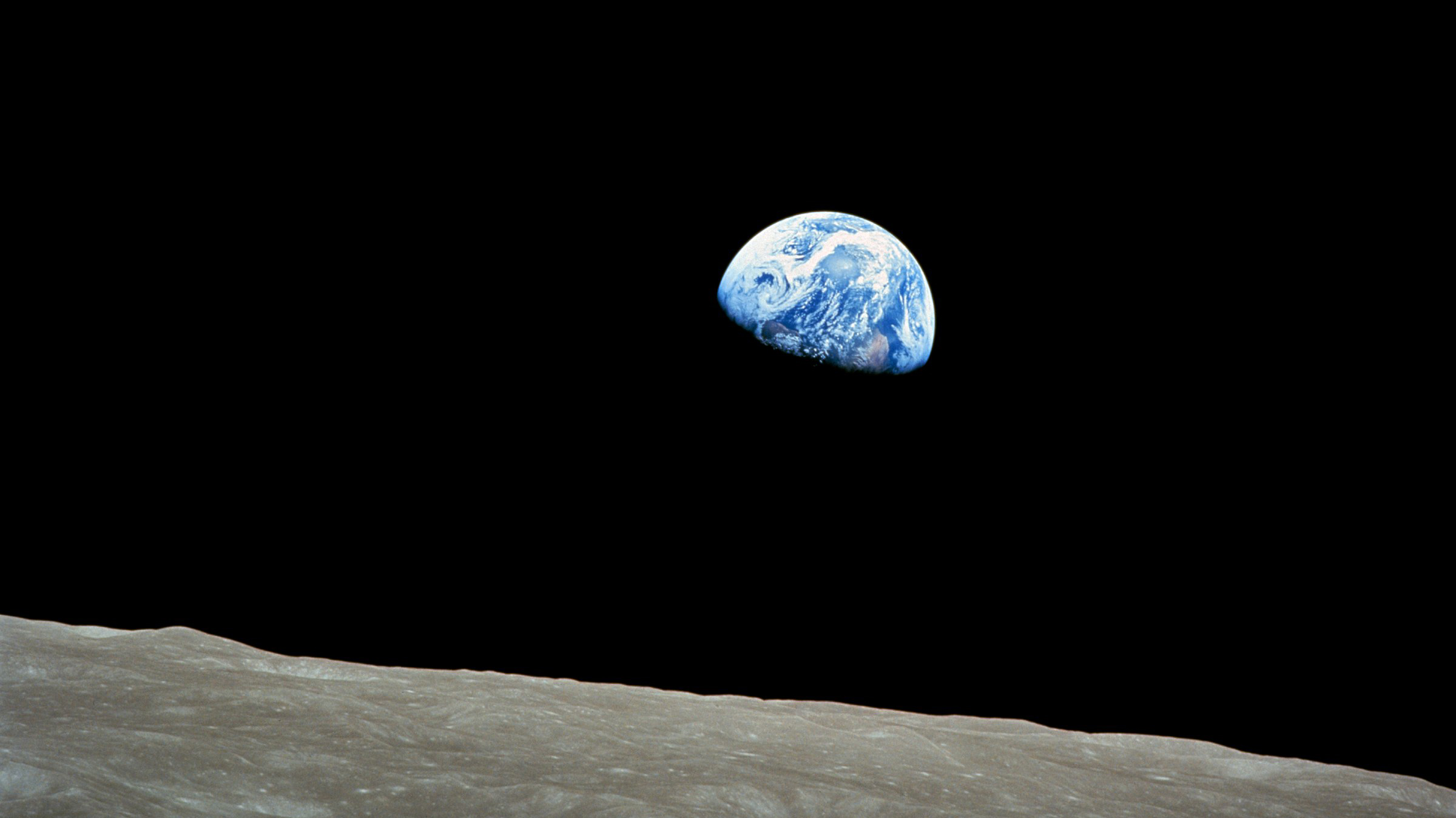 apollo-8-earthrise-astronomy-top-100